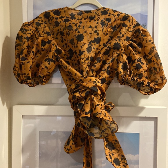 NWT CME collective Love Hate wrap top in marigold, size XL - Picture 4 of 4